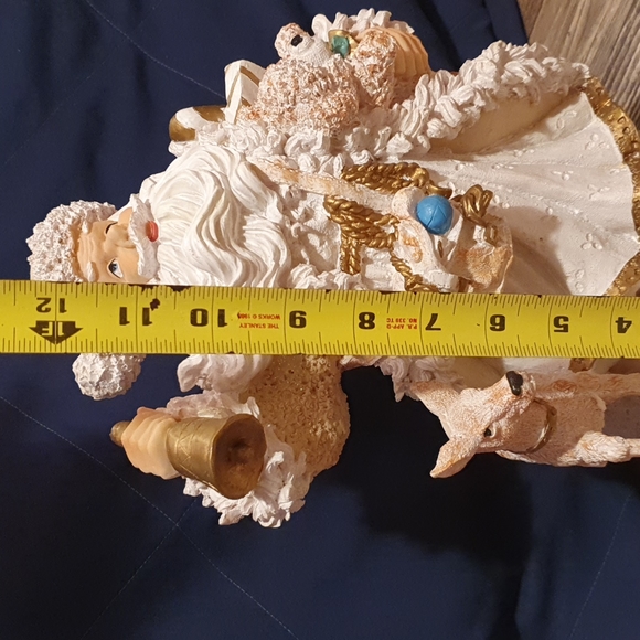 Vintage Style Santa Claus Statue Decor - Picture 11 of 14